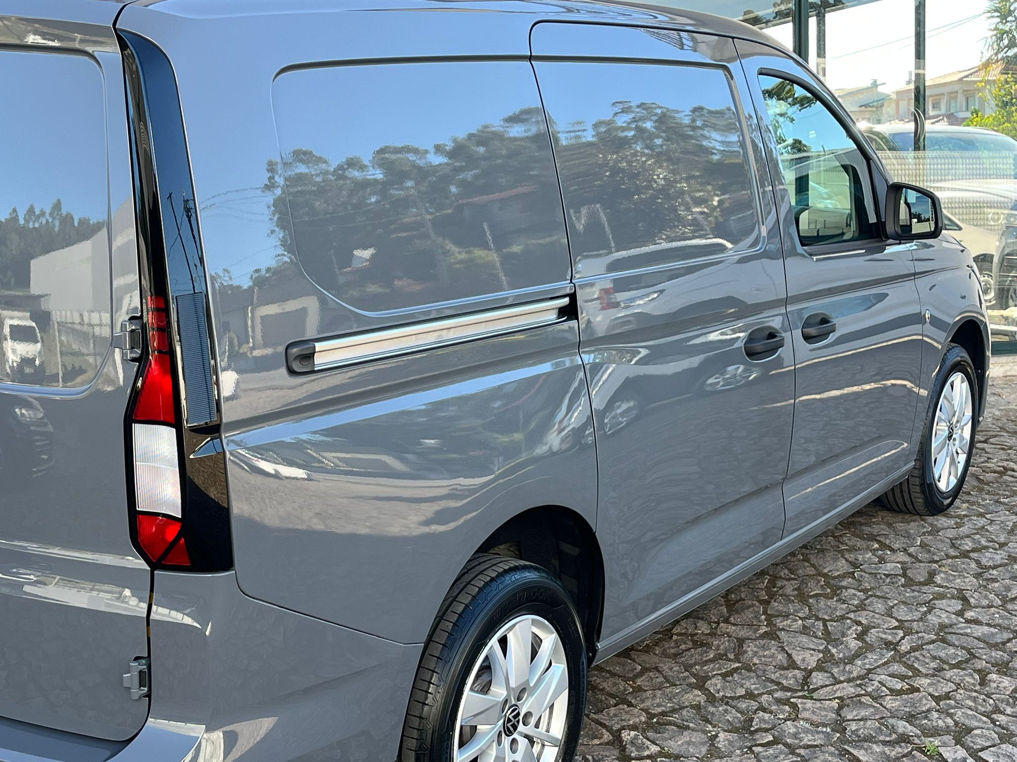 VW Caddy Cargo 2.0 TDi