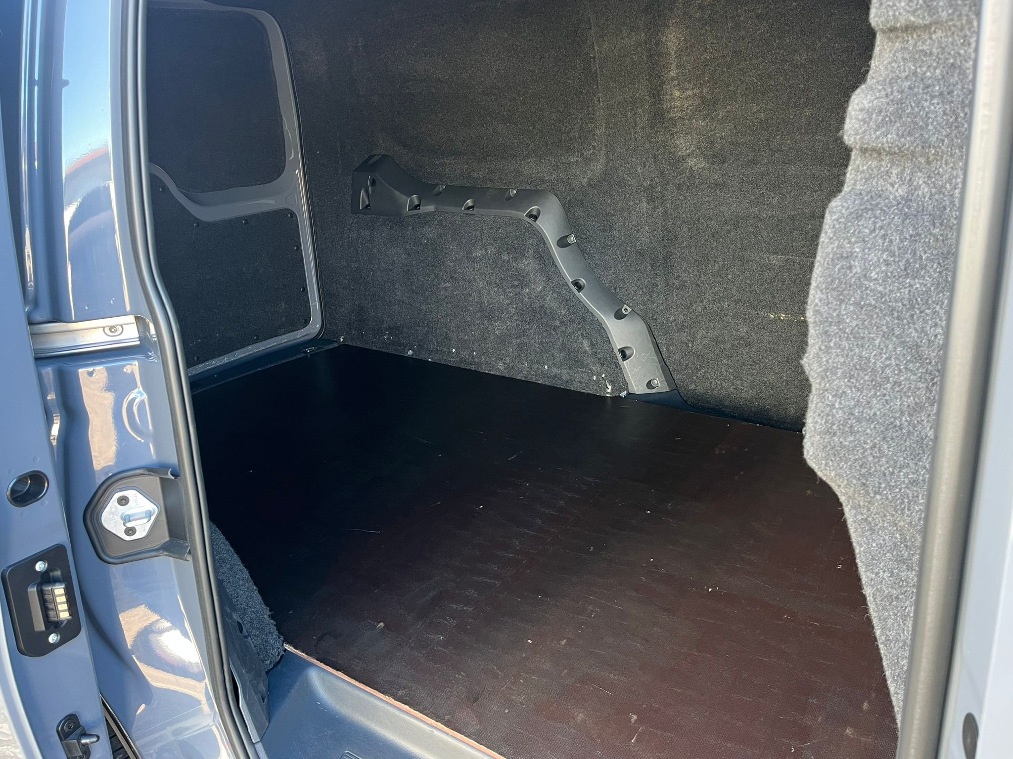 VW Caddy Cargo 2.0 TDi